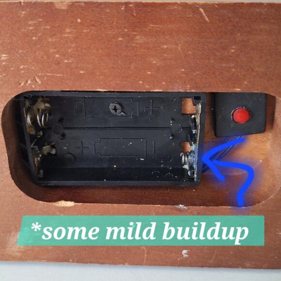 Vintage Large Wood Mantel Clock with Chime - Picture 3 of 9